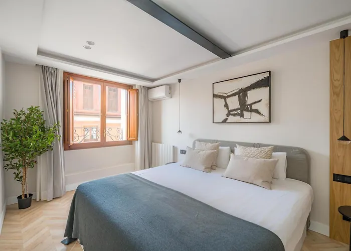 Location, Luxury & Style Best 4Bed In Madrid