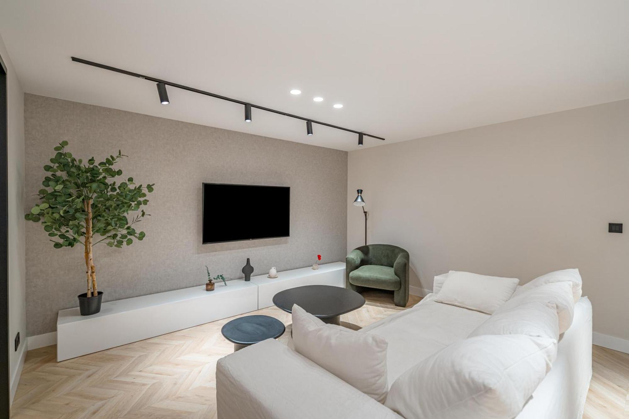 Location, Luxury & Style 4bed In Madrid