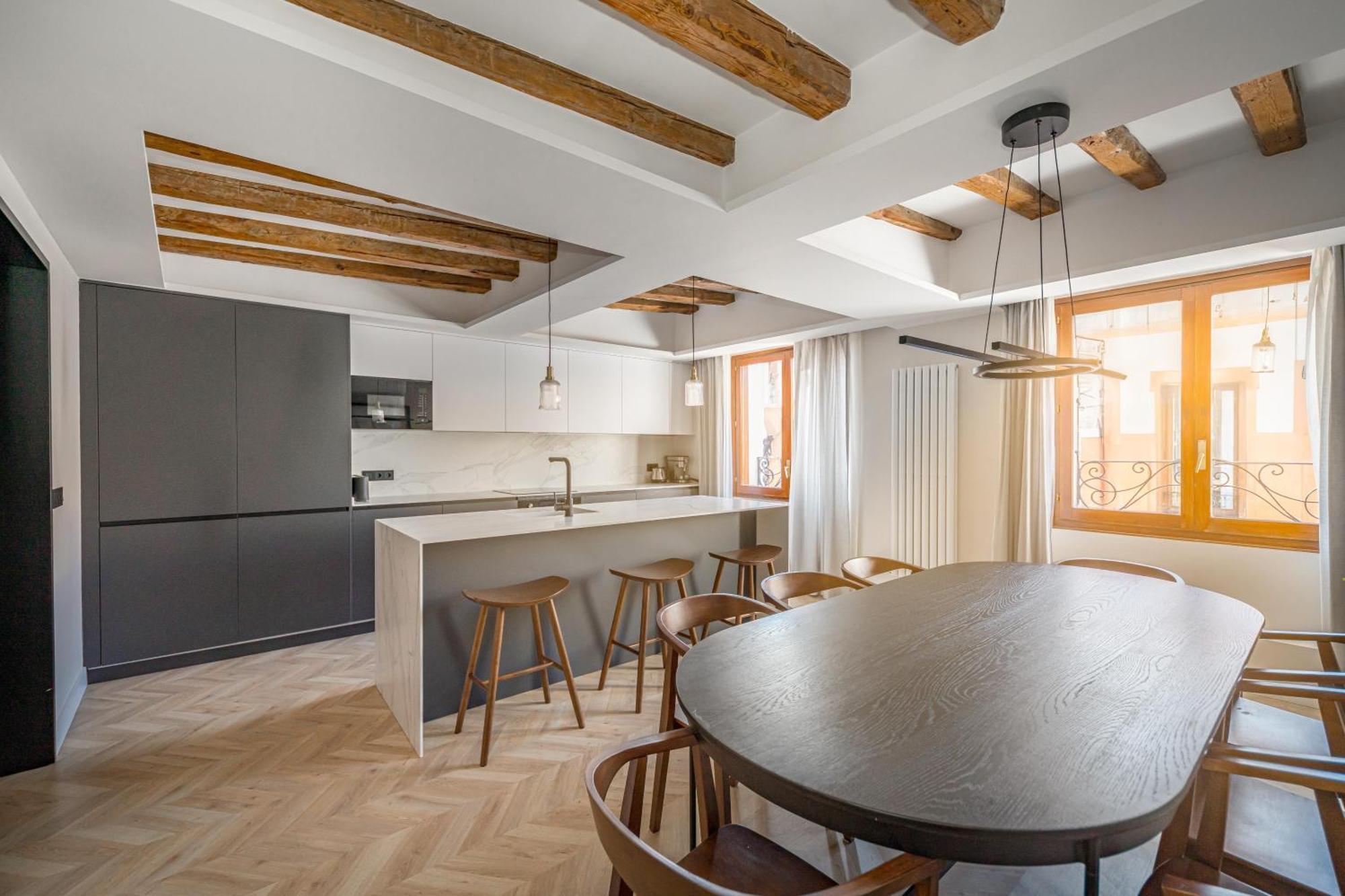 Location, Luxury & Style 4bed In Appartement Madrid