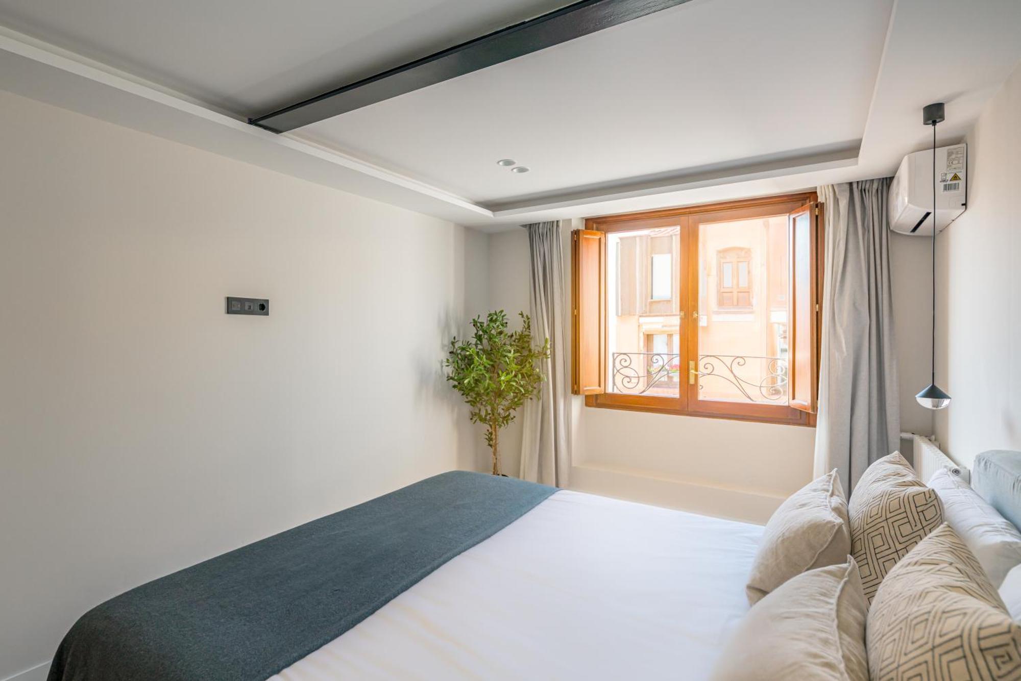 Location, Luxury & Style 4bed In * Madrid